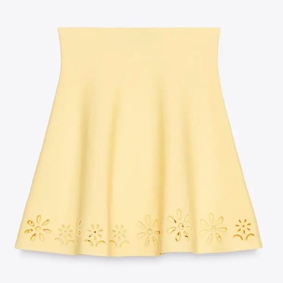 ZARA Butter Yellow Floral Cutout A-Line Skirt | Euro Summer | NWT M - Picture 2 of 7